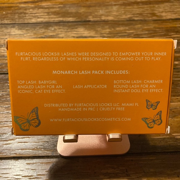 Monarch LashPack - Picture 2 of 2